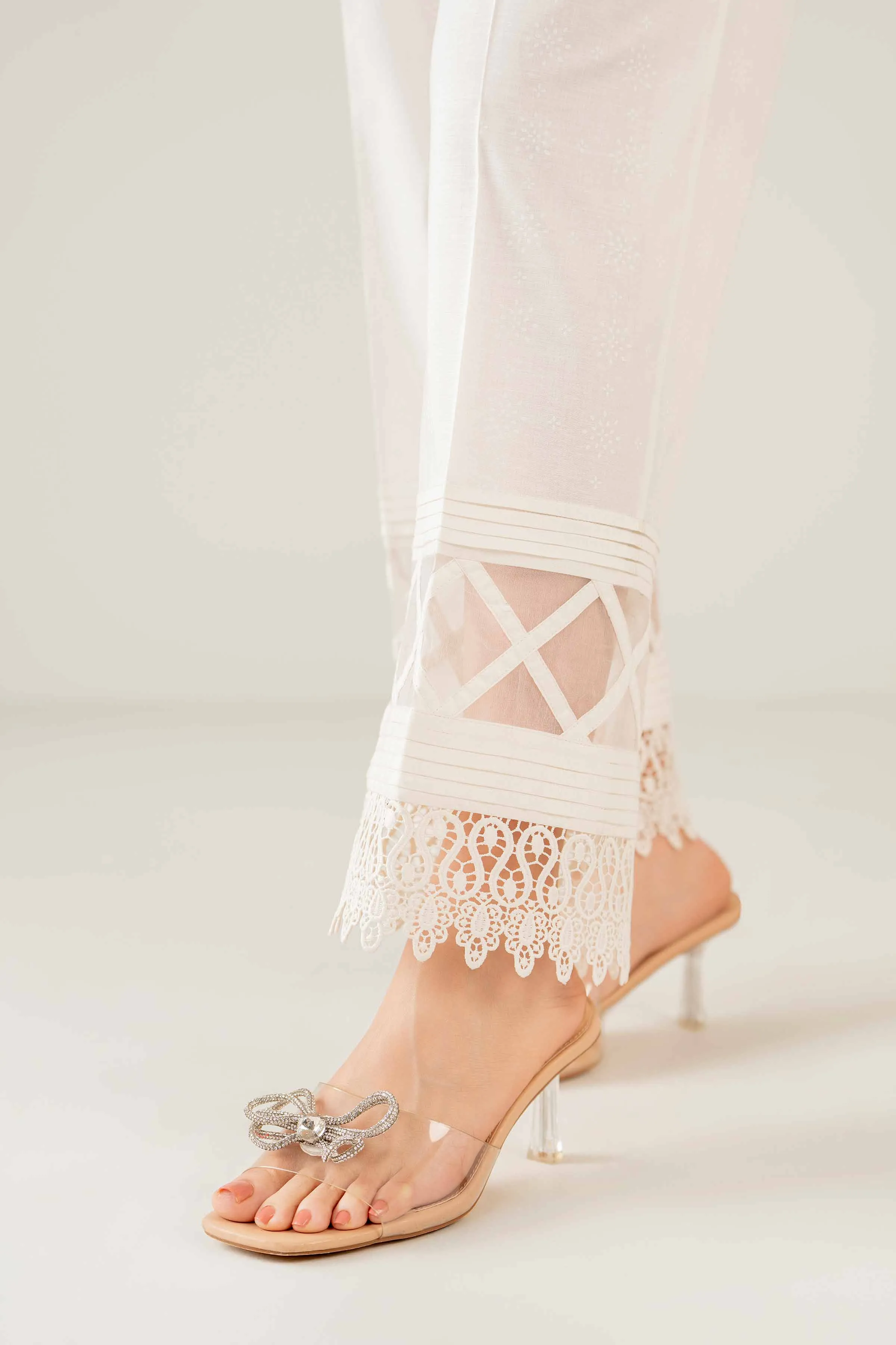 1 Piece - White Paste Printed Loose Fabric - 42503075