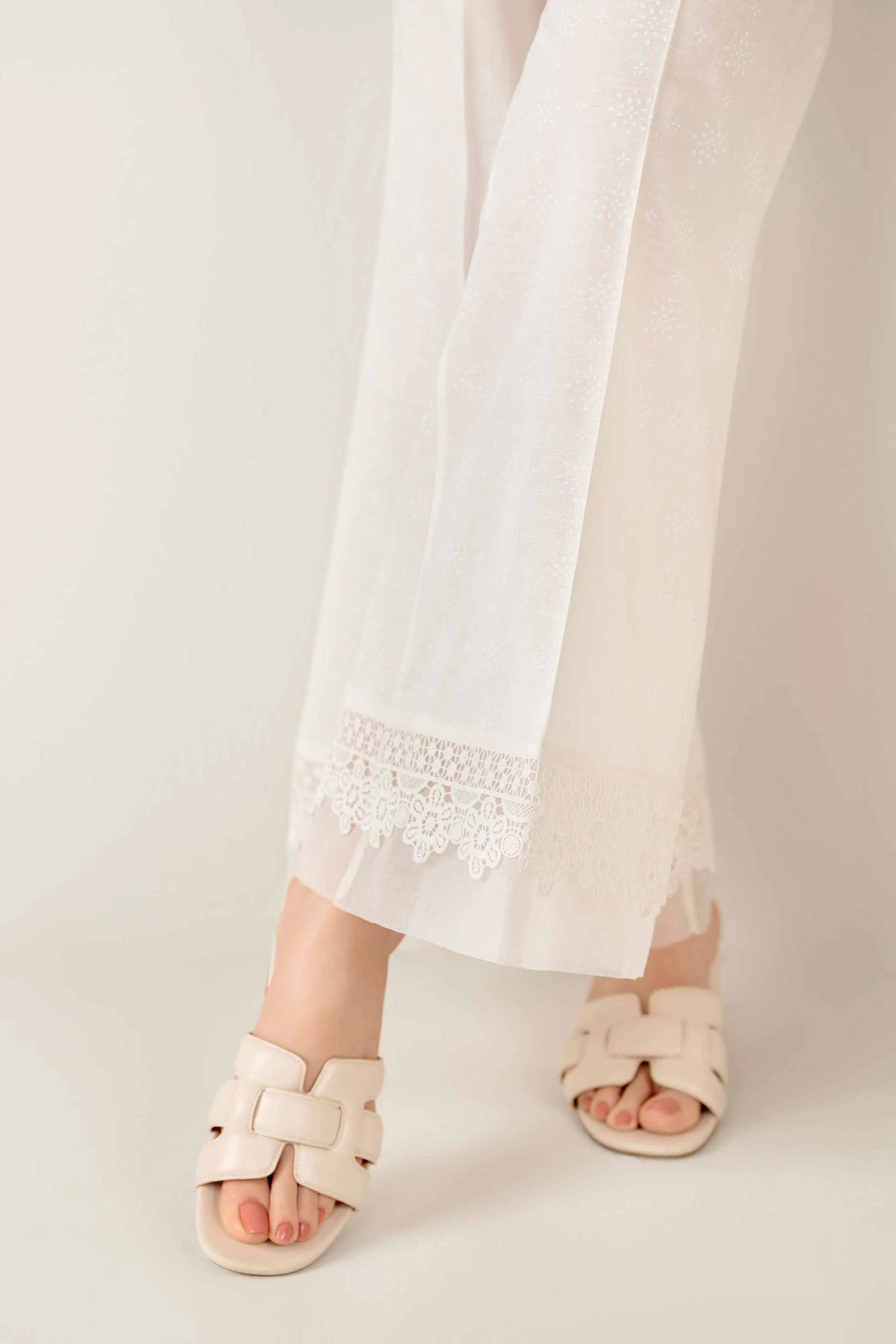 1 Piece - White Paste Printed Loose Fabric - 42503075