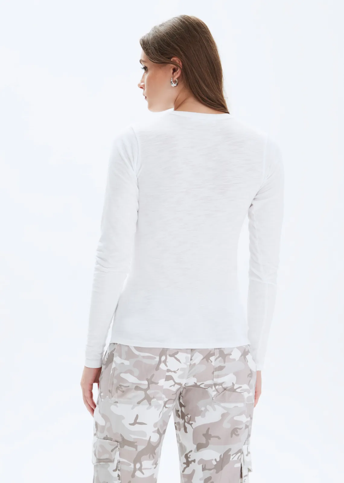 CHRLDR Kimmi- L/S U-Neck T-Shirt