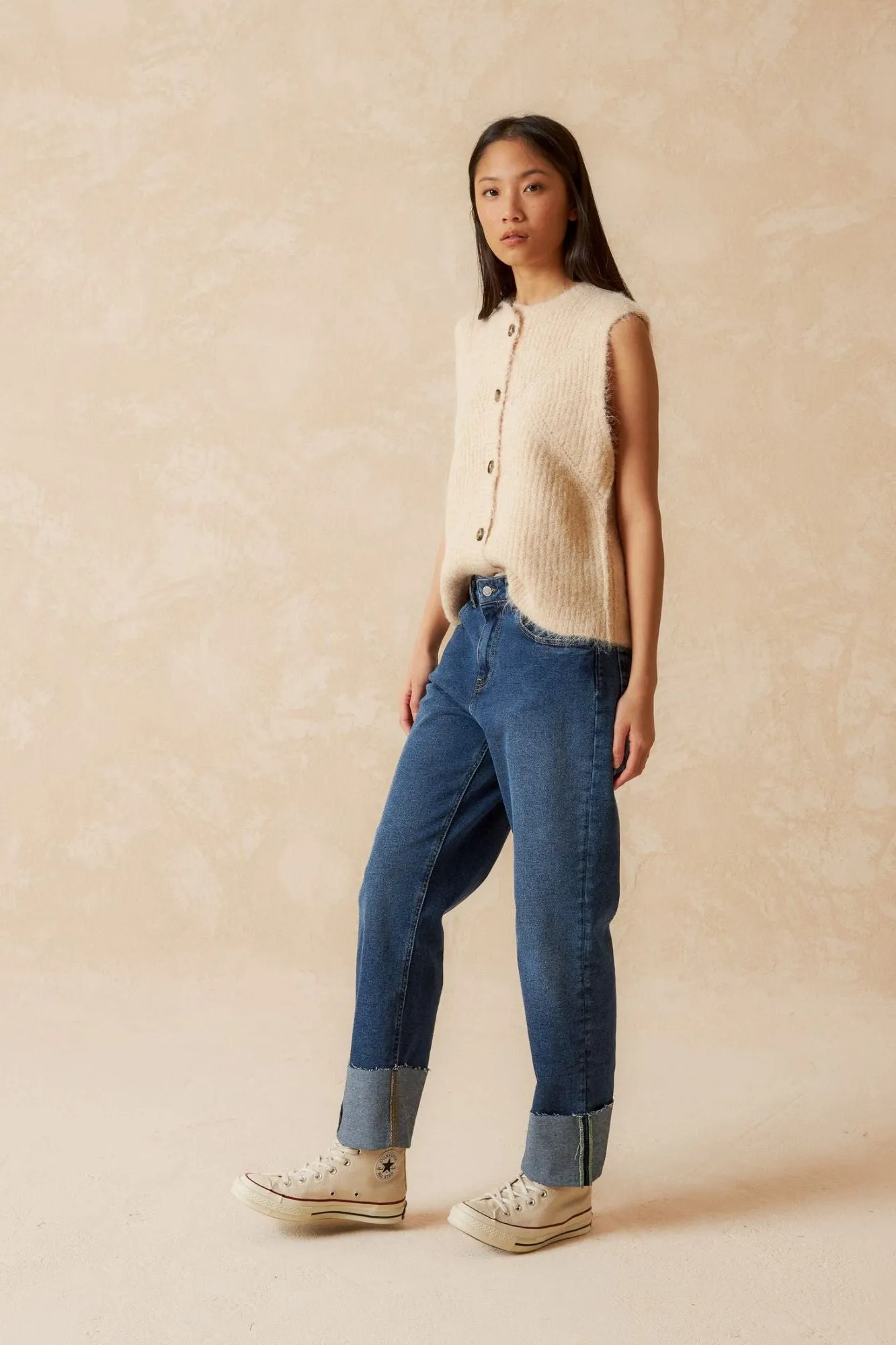 Ribbed Knited Vest