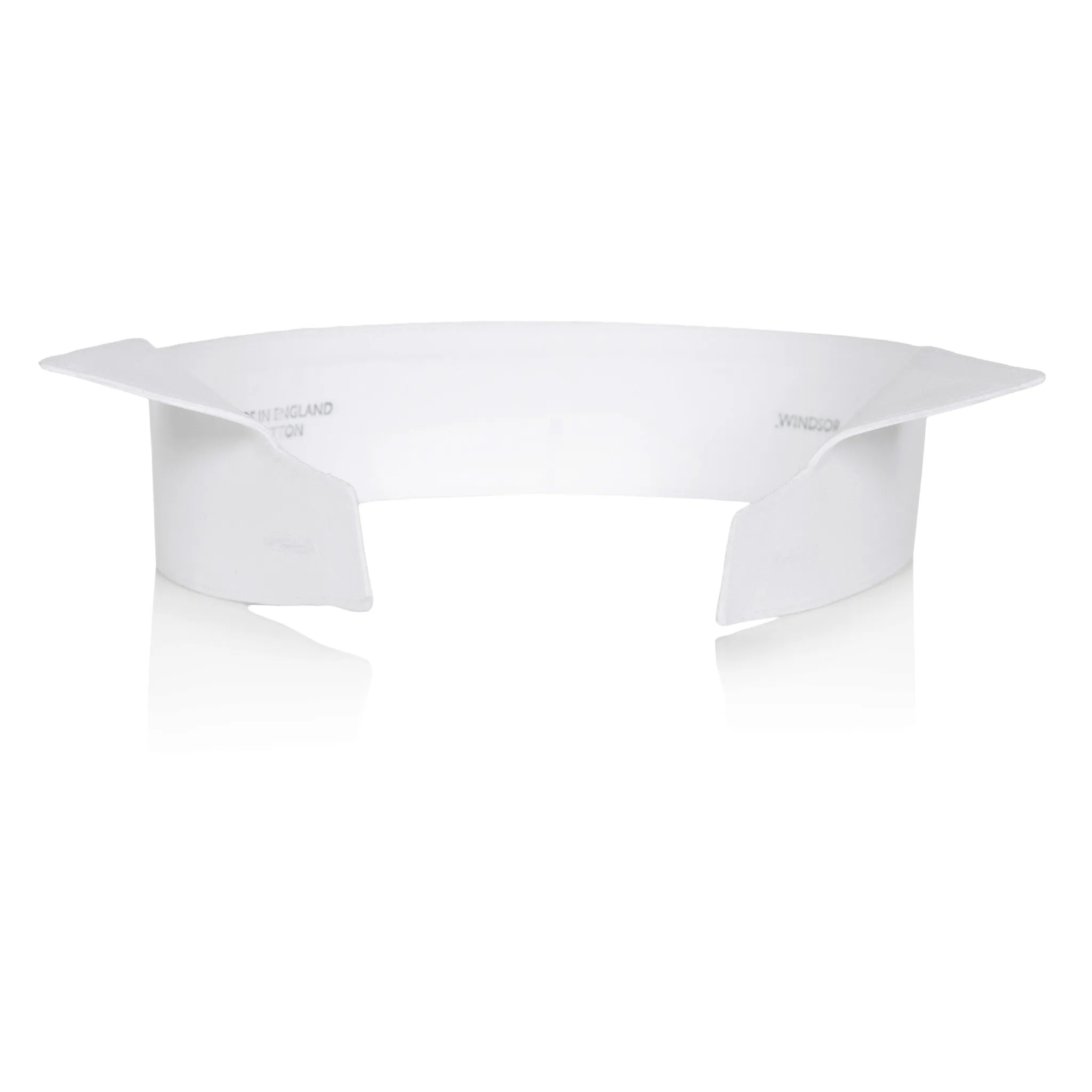 Starched Windsor wing collar