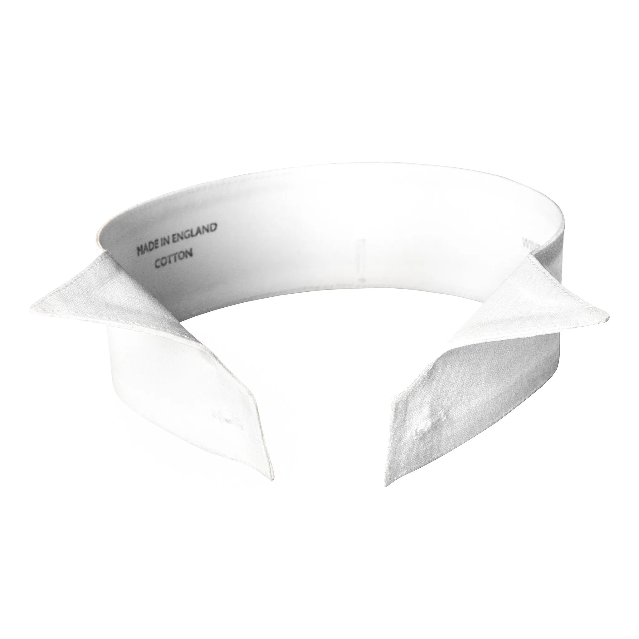 Starched Windsor wing collar