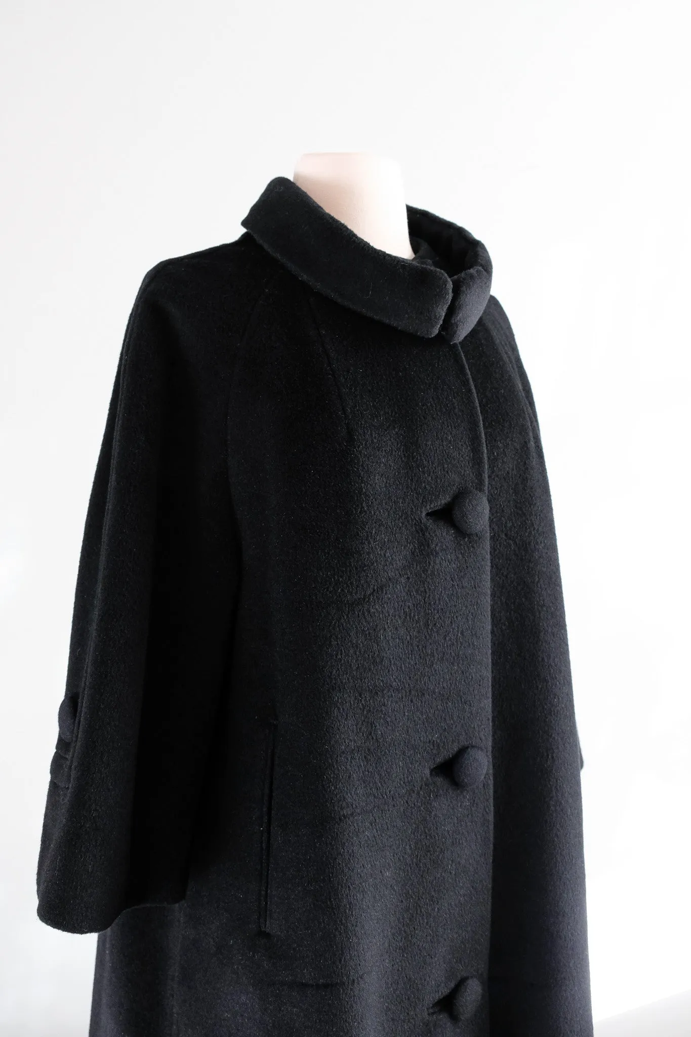 Stylish 1960's Lilli Ann Black Swing Coat / Sz M